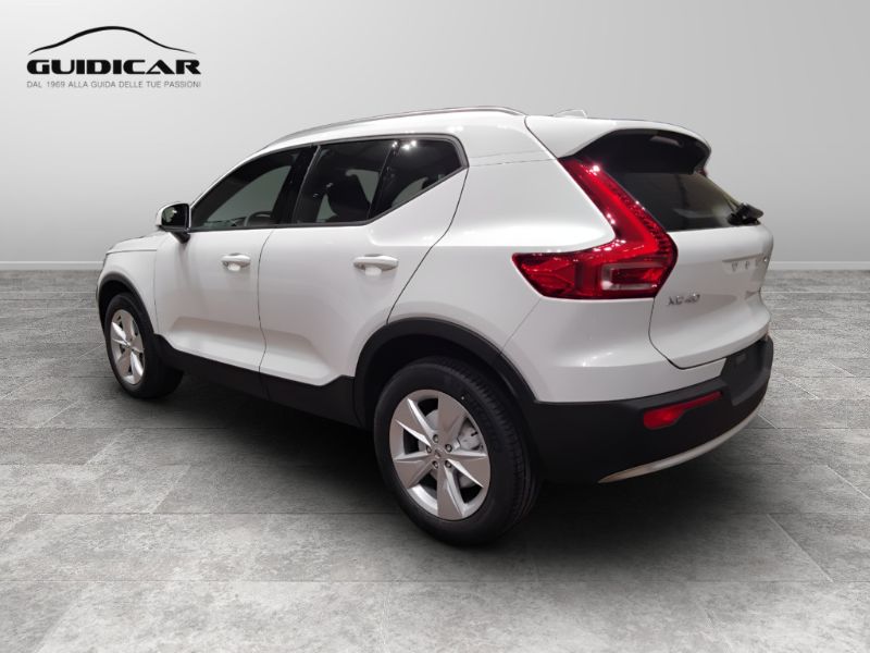 GuidiCar - VOLVO XC40 1 XC40 2.0 b3 Core auto Nuovo