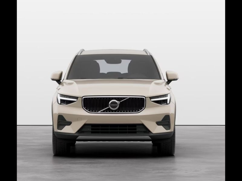 GuidiCar - VOLVO XC40 1 XC40 2.0 b3 Core auto Nuovo