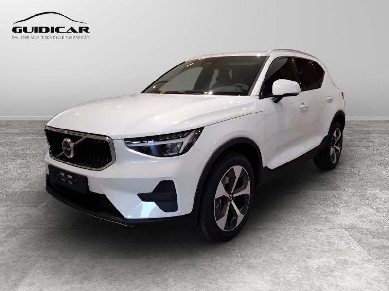 GuidiCar - VOLVO XC40 1 XC40 2.0 b3 Core auto Nuovo