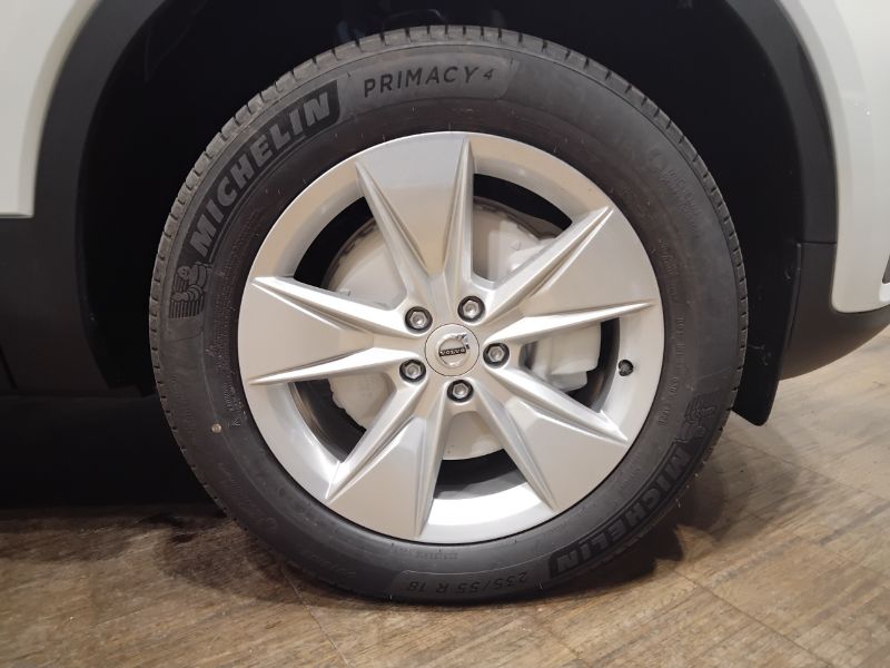 GuidiCar - VOLVO XC40 1 XC40 2.0 b3 Core auto Nuovo