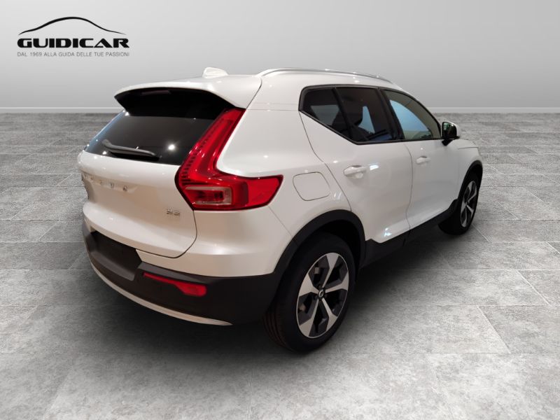 GuidiCar - VOLVO XC40 1 XC40 2.0 b3 Core auto Nuovo