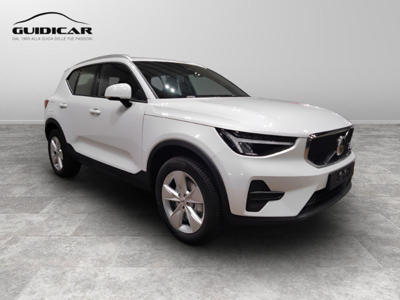 GuidiCar - VOLVO XC40 1 XC40 2.0 b3 Core auto Nuovo