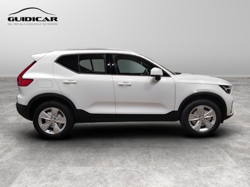 GuidiCar - VOLVO XC40 1 XC40 2.0 b3 Core auto Nuovo