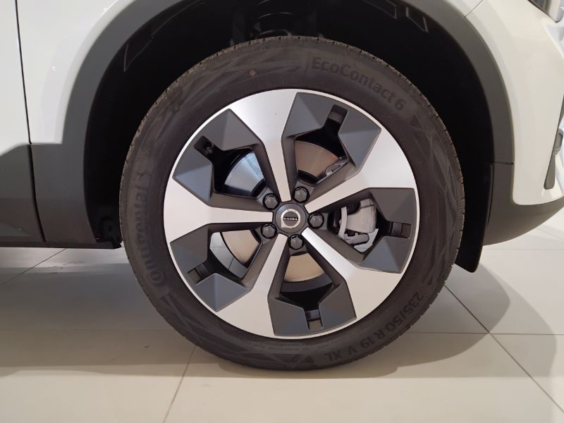 GuidiCar - VOLVO XC40 1 XC40 2.0 b3 Core auto Nuovo