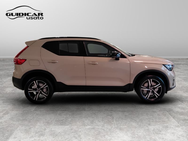 GuidiCar - VOLVO XC40 2024 XC40 2.0 b3 Plus Black Edition auto Aziendale