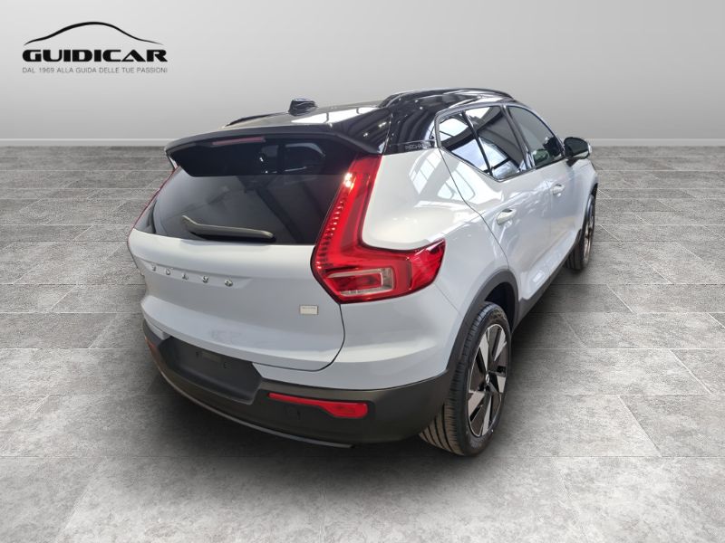 GuidiCar - VOLVO XC40 1 XC40 single motor extend.range Core rwd Nuovo