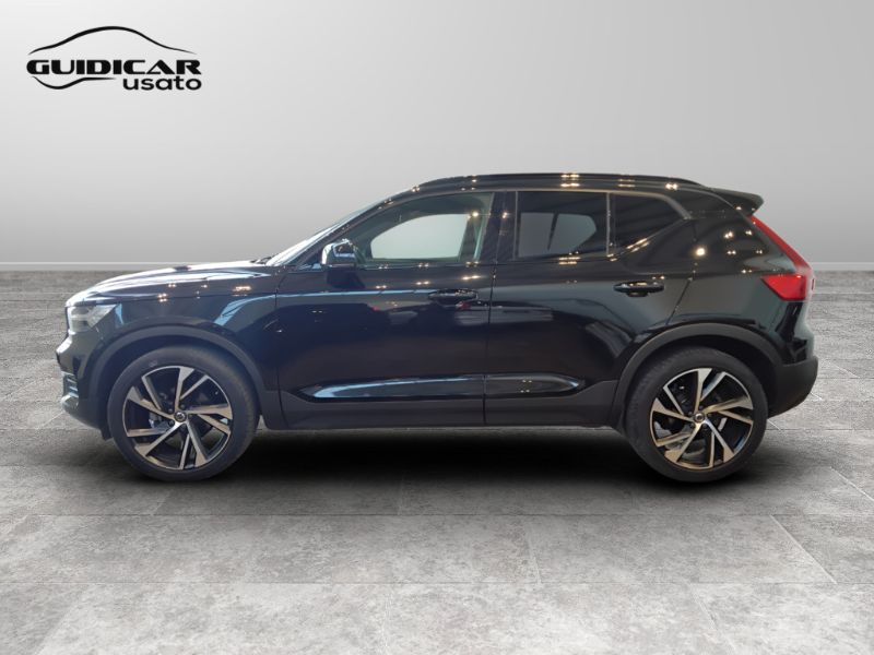 GuidiCar - VOLVO XC40 2021 XC40 1.5 t3 Momentum Pro 163cv auto my21 Usato