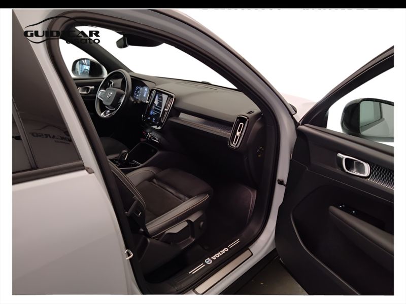 GuidiCar - VOLVO XC40 2020 XC40 1.5 T5 plug-in-hybrid R-design auto my21 Usato