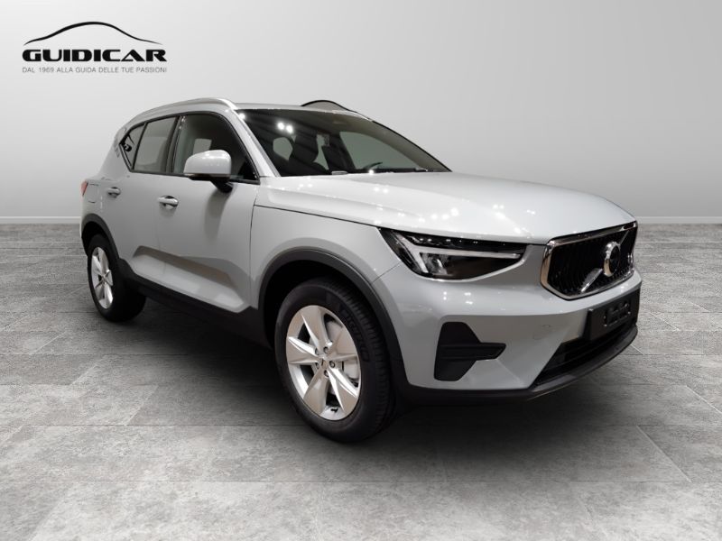 GuidiCar - VOLVO XC40 1 XC40 Core B4 AUT Nuovo