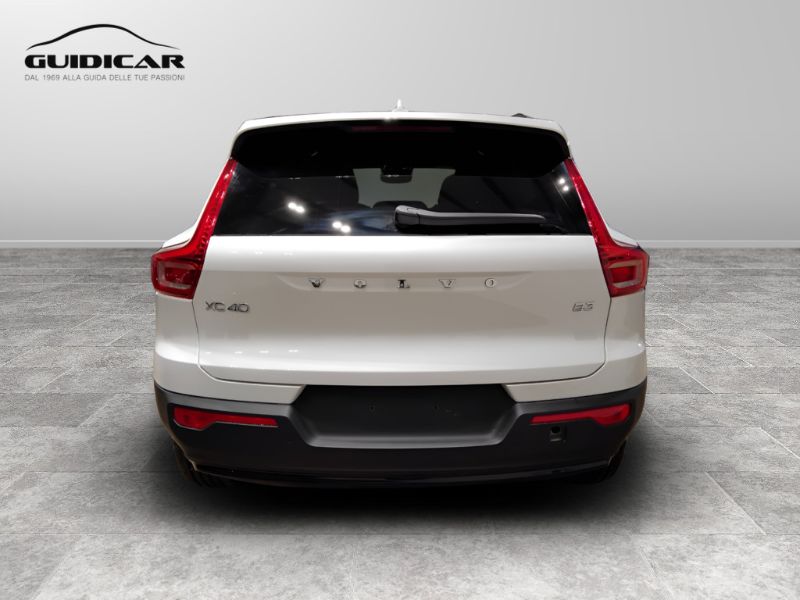 GuidiCar - VOLVO XC40 1 XC40 ULTIMATE DARK B3 AUT Nuovo