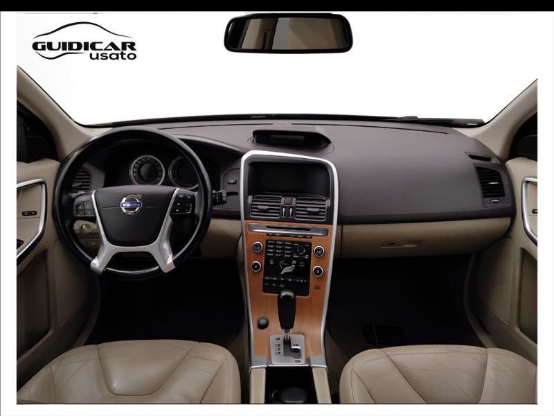 GuidiCar - VOLVO XC60 2009 XC60 2.4 D5 Momentum awd 205cv auto Usato