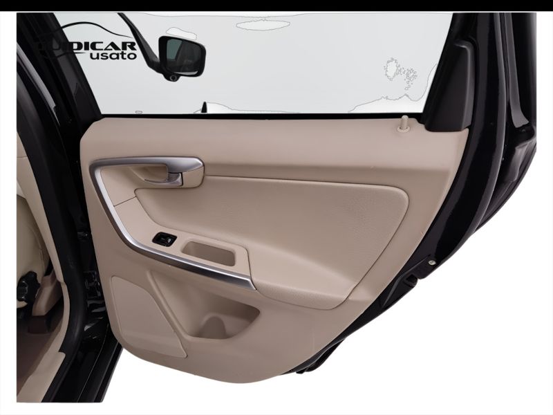 GuidiCar - VOLVO XC60 2009 XC60 2.4 D5 Momentum awd 205cv auto Usato