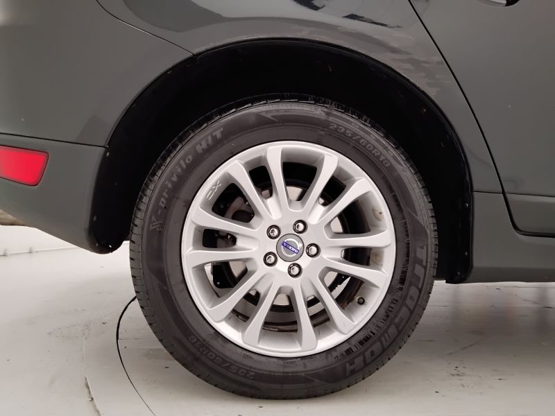 GuidiCar - VOLVO XC60 2009 XC60 2.4 D5 Momentum awd 205cv auto Usato