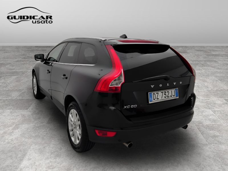 GuidiCar - VOLVO XC60 2009 XC60 2.4 D5 Momentum awd 205cv auto Usato