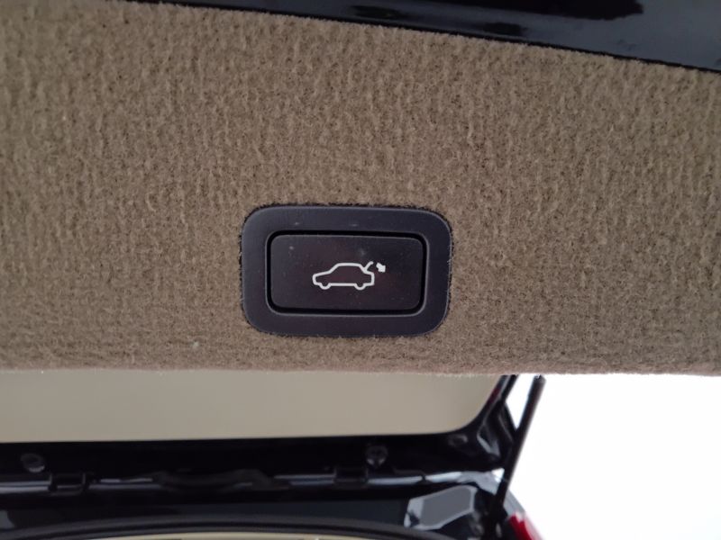 GuidiCar - VOLVO XC60 2009 XC60 2.4 D5 Momentum awd 205cv auto Usato