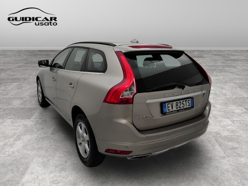 GuidiCar - VOLVO XC60 2014 XC60 2.4 D4 Momentum awd 181cv geartronic Usato