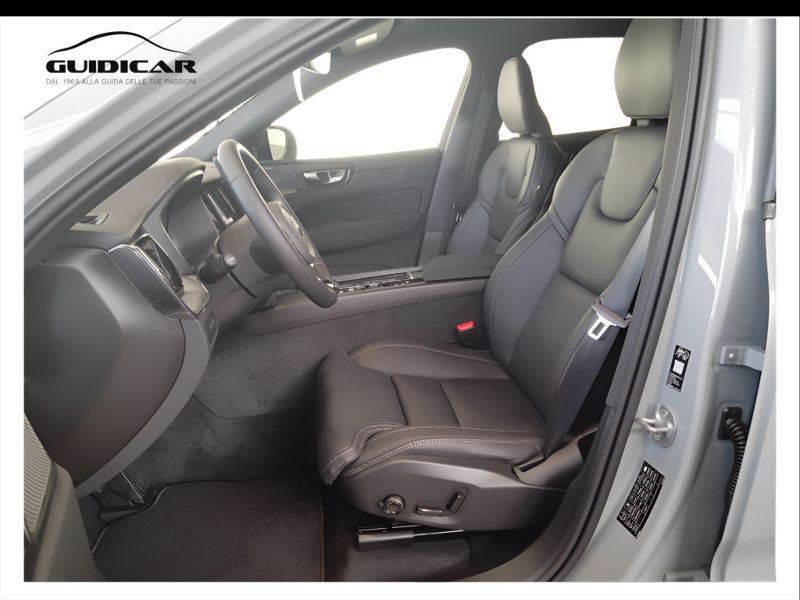 GuidiCar - VOLVO XC60 1 XC60 Ultra Black Edition T6 AWD AUT Nuovo