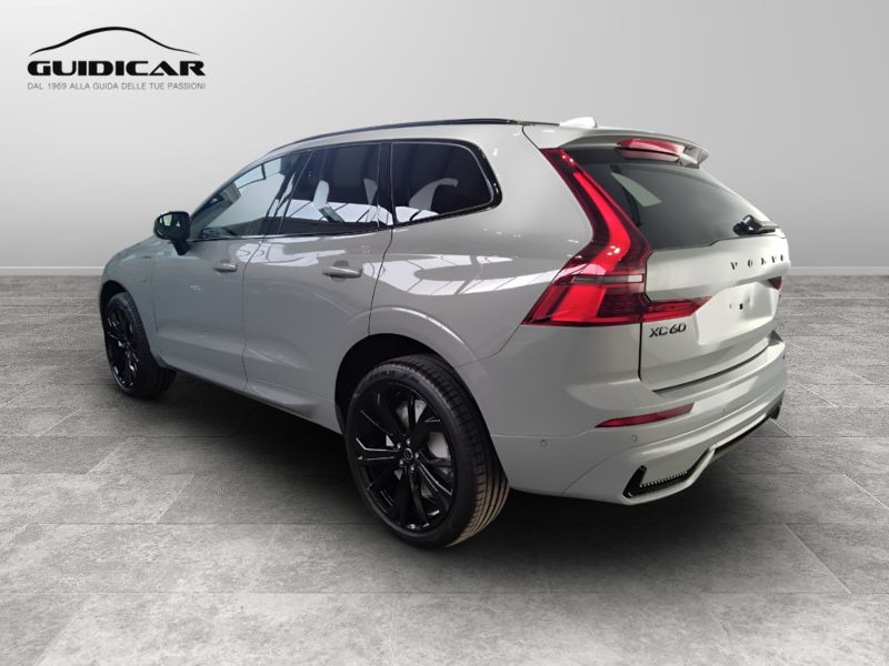 GuidiCar - VOLVO XC60 1 XC60 Ultra Black Edition T6 AWD AUT Nuovo